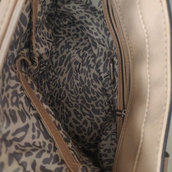 Guess Logo Women's Handbag | Tote bag | Large - Picture 3 of 6